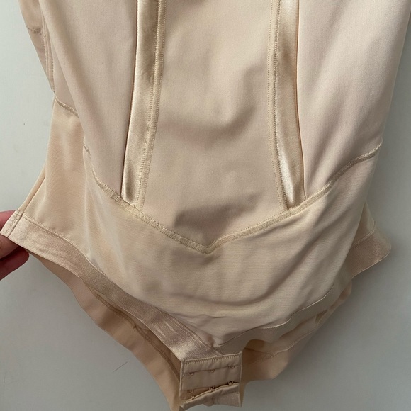 Maidenform Shapewear - Picture 12 of 13